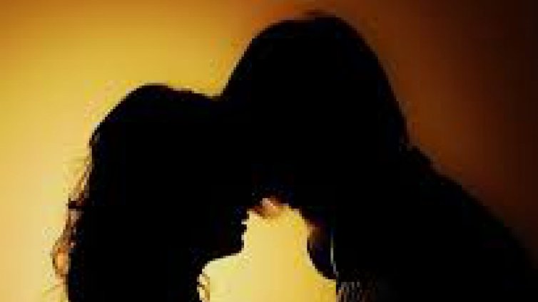 Британците въртят по 3 любовници едновременно