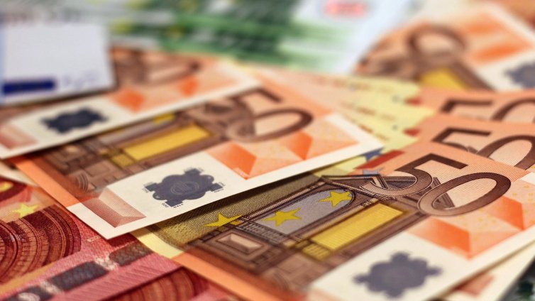 Цените на златото, среброто и платината се покачиха до рекордно високи нива