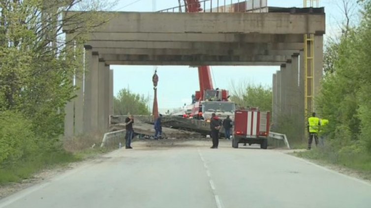 До 5 юли се ограничава преминаването в участък от път III-2009 Девня - Суворово