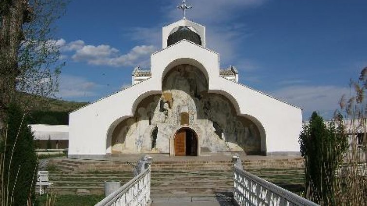 Ограбиха храма на Ванга