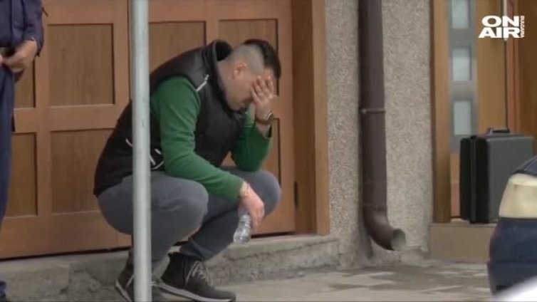 Няма обир, няма роми... Касиерът гушнал парите от касата на EasyPay