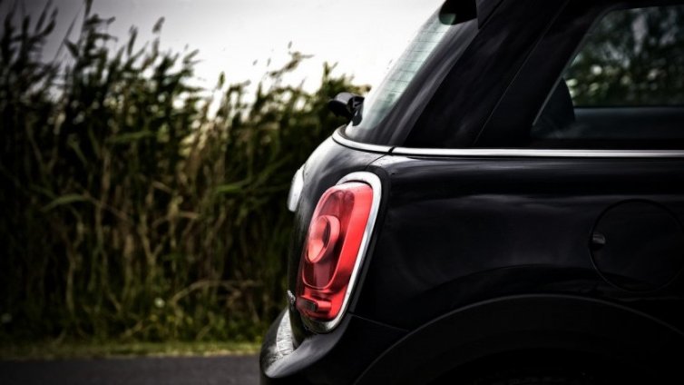 Кои са най-рисковете цветове автомобили при инциденти