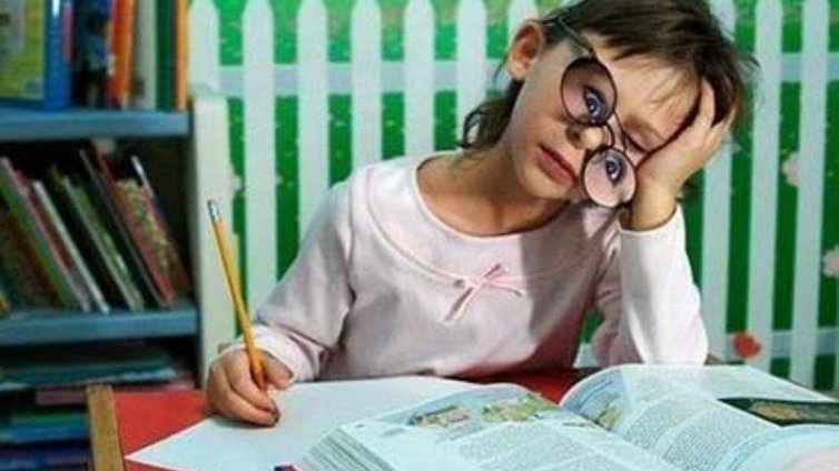 Ако се смееш целият свят ще се смее с теб, ако плачеш... трябва да си издухаш носа