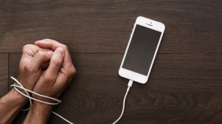 7 знака, че сте пристрастени към смартфона си  