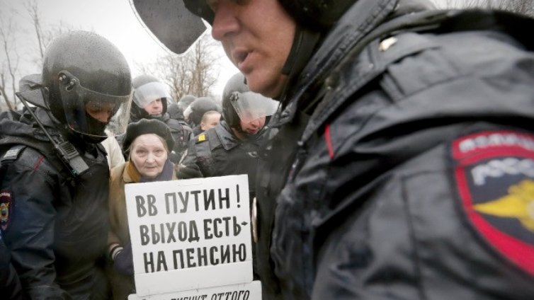 Хиляди на протест срещу Путин в Москва