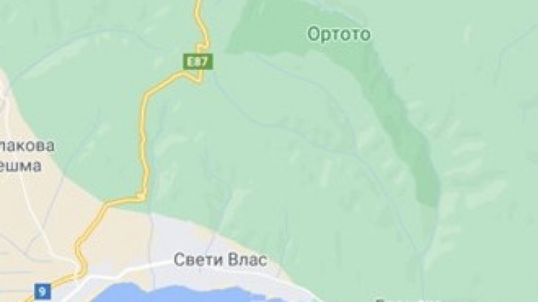 Челен сблъсък затвори временно пътя Обзор - с.Баня