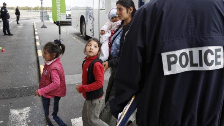 Шведи на протест: Не закачайте просещи роми от BG