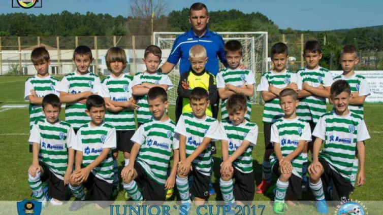 Децата на Черно море на финал в Junior's Cup