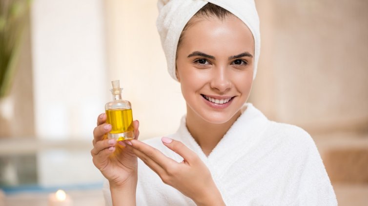 Сухо масло: красиви коса, кожа и нокти с един продукт