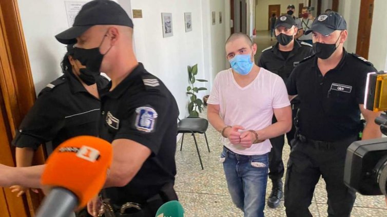 Озверелият бургаски килър Кокито не съжали, но сподели, че го надрусали