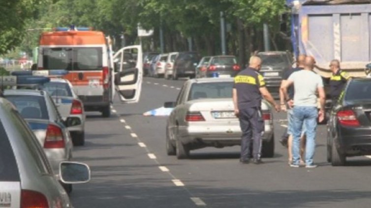 Джип блъсна и уби на място полицай в Пловдив