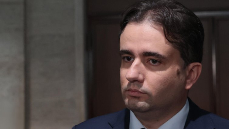 Божанов: За момента коалицията не обсъжда нов вот на недоверие