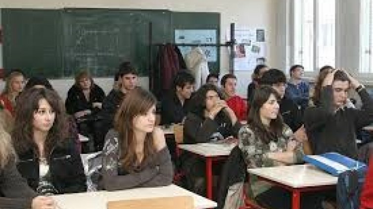 Ученичка от Математическата лауреат на олимпиадата по английски