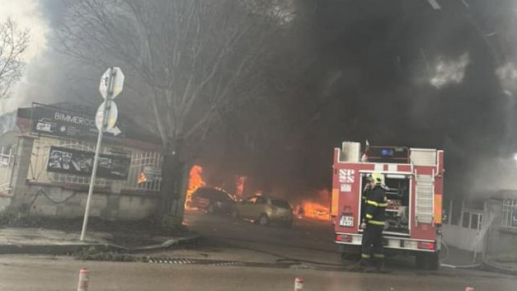 Голям пожар във варненския квартал "Победа"