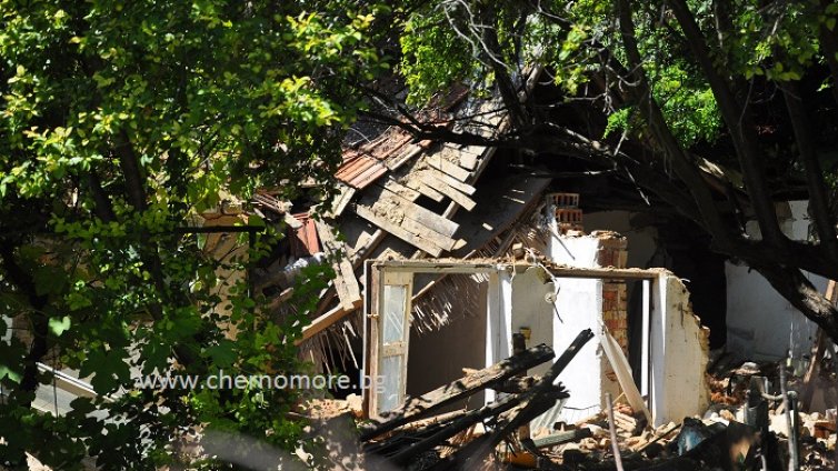 От днес плащат по 300 лева на пострадалите аспаруховци