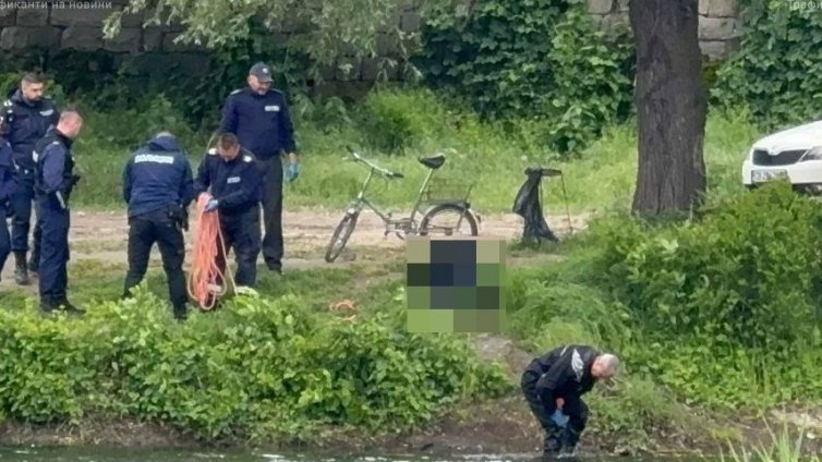 Зловещо: Труп изплава от водите на река Марица в Пловдив