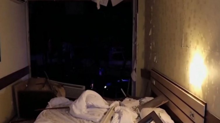 Руски ракети сринаха хотел в Харков