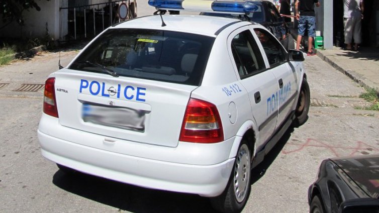 Пистолет, масов бой и арест на събрание на ДПС