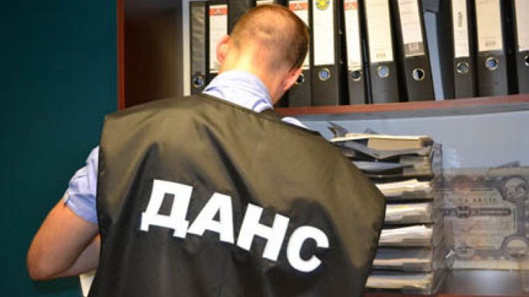 Спецагенти атакуваха офиси в бизнес сграда