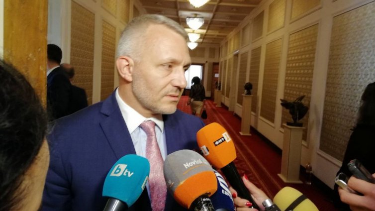 Парламентът гласува утре оттегления проектокабинет на ИТН