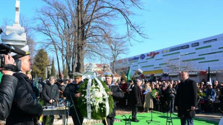 Варна отдава почит пред Капитан Петко войвода