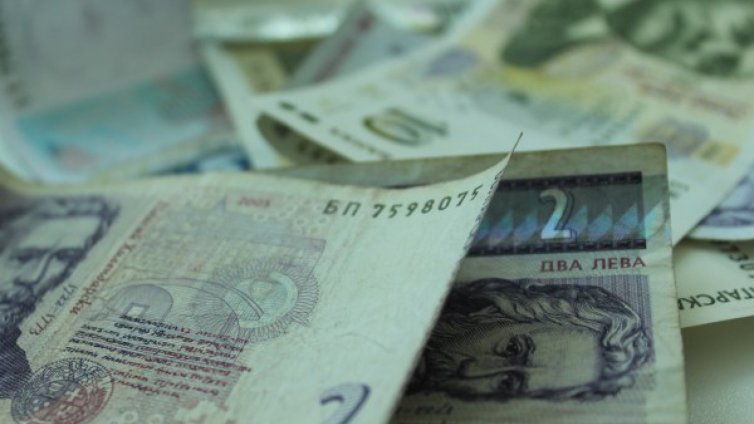 Млад мъж с условна присъда за купуване на гласове