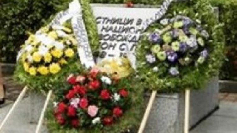  В Поморие показват уникална изложба на знамена