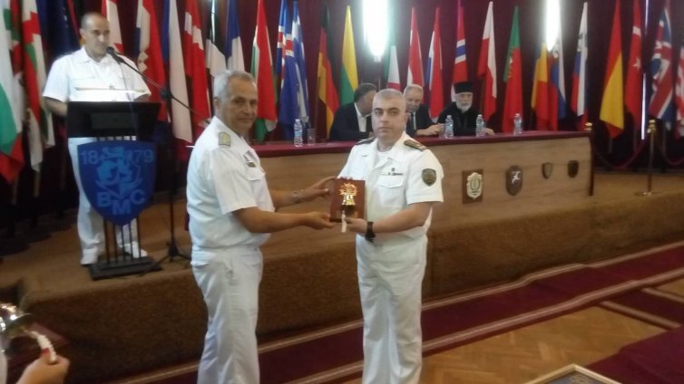 Наградиха военнослужещи за 139-ата годишнина на Военноморските ни сили 