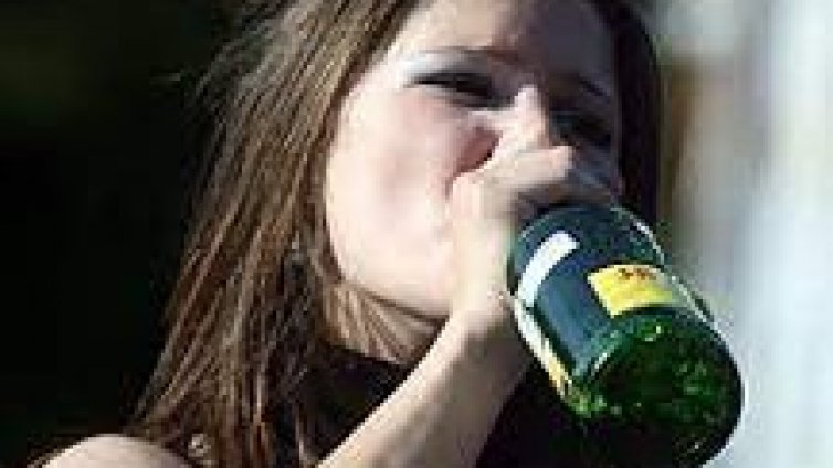 15-годишно момиче припадна след запой в Завет