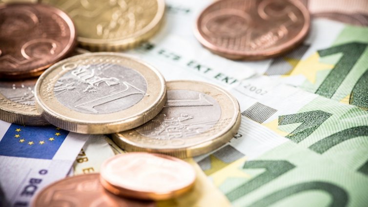 Плащат ни най-малко в целия ЕС, едва €4 на час