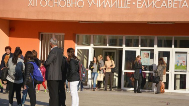 Убитата ученичка се страхувала за живота си  