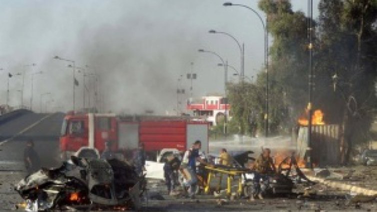 Девет души са загинали при бомбени атаки около Багдад