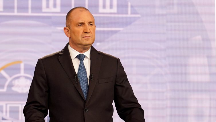 48-ият парламент спира на 3-и февруари
