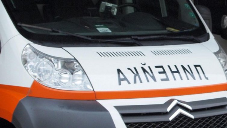 Оперираха простреляното момче