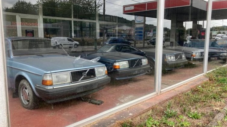 Изоставеният шоурум: 30 г. никой не търси вече стари, но нови Volvo