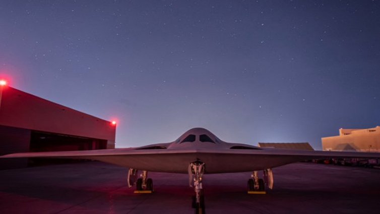 САЩ представиха най-новия си самолет B-21 "Raider" 