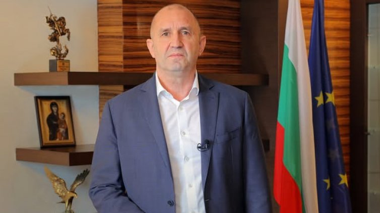 Радев за "Петрохан": Това е символ на разградената държава!
