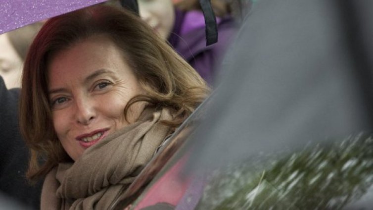 Бившата приятелка на Оланд: "На него не му пука за бедните"