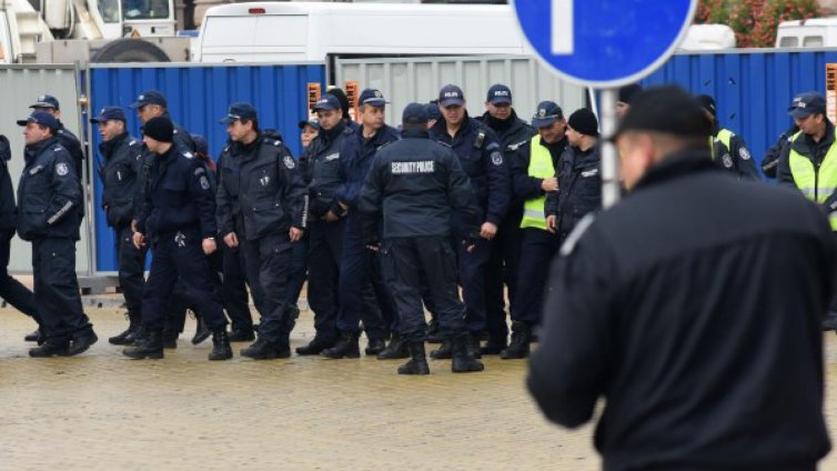 Полицаите – без тлъстичко, ще пият сок без утайки