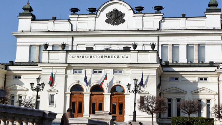 И почнаха едни сметки: Кворуми, болни, недоволни. Кабинет ще имаме ли?