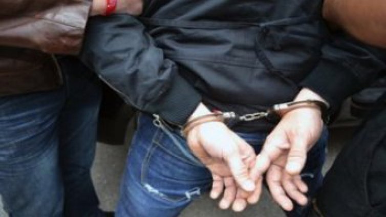 12 души са задържани при акция на спецпрокуратурата и ГДБОП в Бургас