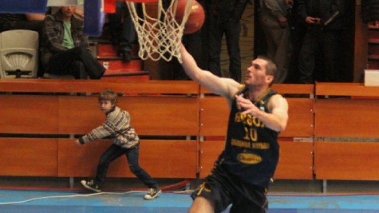 От “Ямбол” искали да задържат Славейков