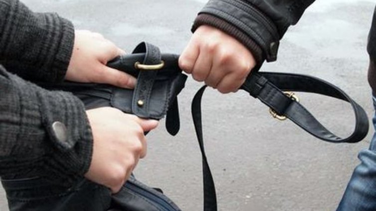Задържаха рецидивист, ограбил жена във Варна