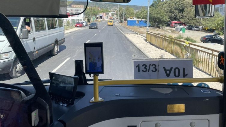 Пенсионери, украинци и сърби карат градските автобуси във Варна