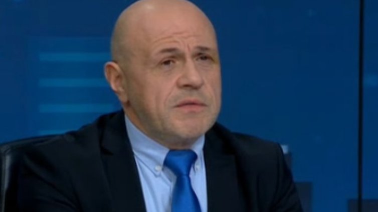 Томислав Дончев: Четвърта година харчим повече, отколкото успяваме да съберем