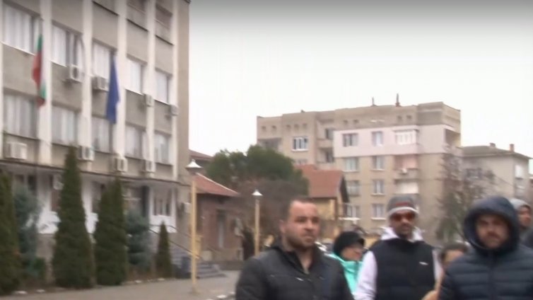 Граждани протестираха срещу полицейското насилие у нас