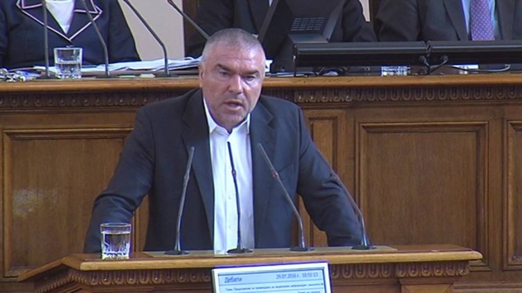 Марешки: Радев дискредитира президентската институция