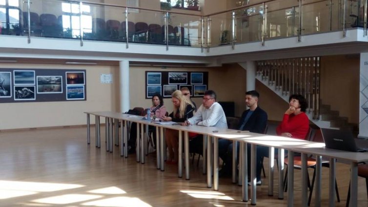 Почти 100% от българите имат поне един кариес