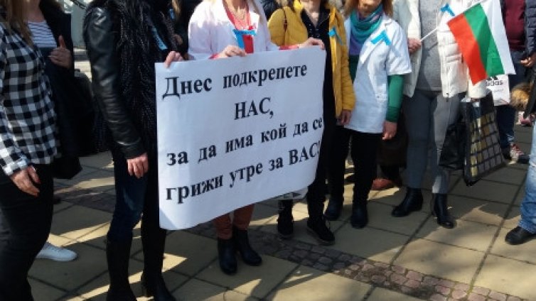 Нов протест на млади лекари ще има във Варна днес