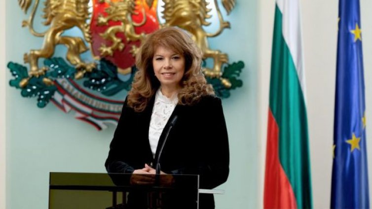 Президентът връчва първия проучвателен мандат за съставяне на правителство